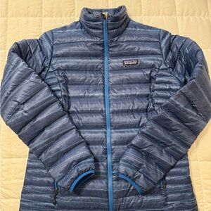 Patagonia Women's Striped Blue Puffer Jacket